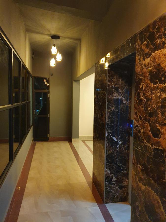 Sri Lakshmi Palace A/C Hotel Suluru Zewnętrze zdjęcie