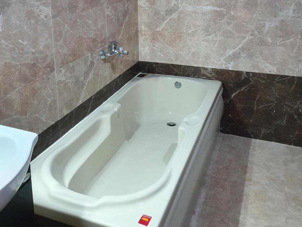 Sri Lakshmi Palace A/C Hotel Suluru Zewnętrze zdjęcie